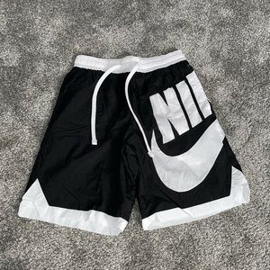 Nike Dri-Fit Throwback Futura